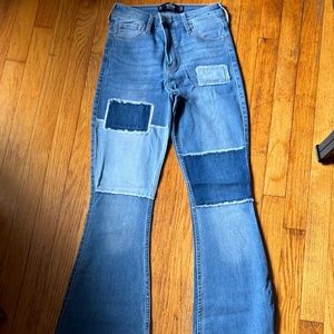 hollister bootcut jeans :)